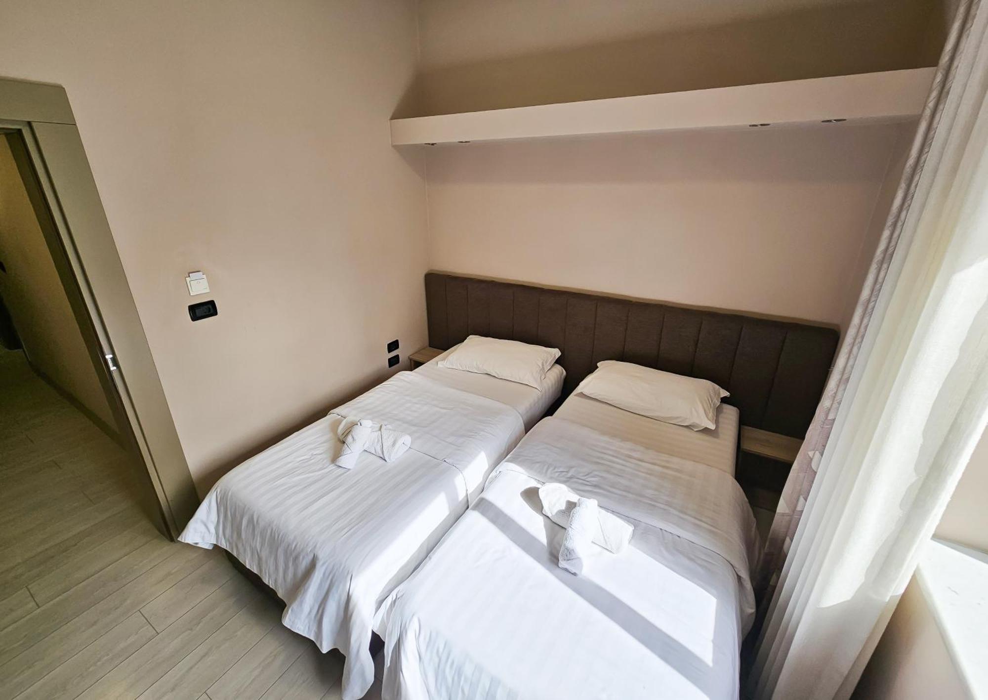 Sunflower Twin Room Tirana Exterior photo